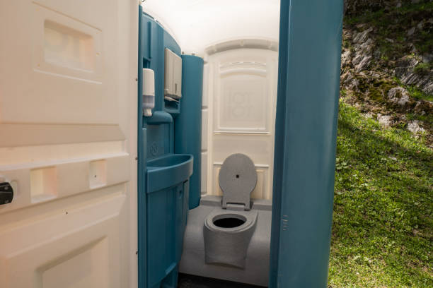 Best Portable restroom trailer rental  in Carmel, IN